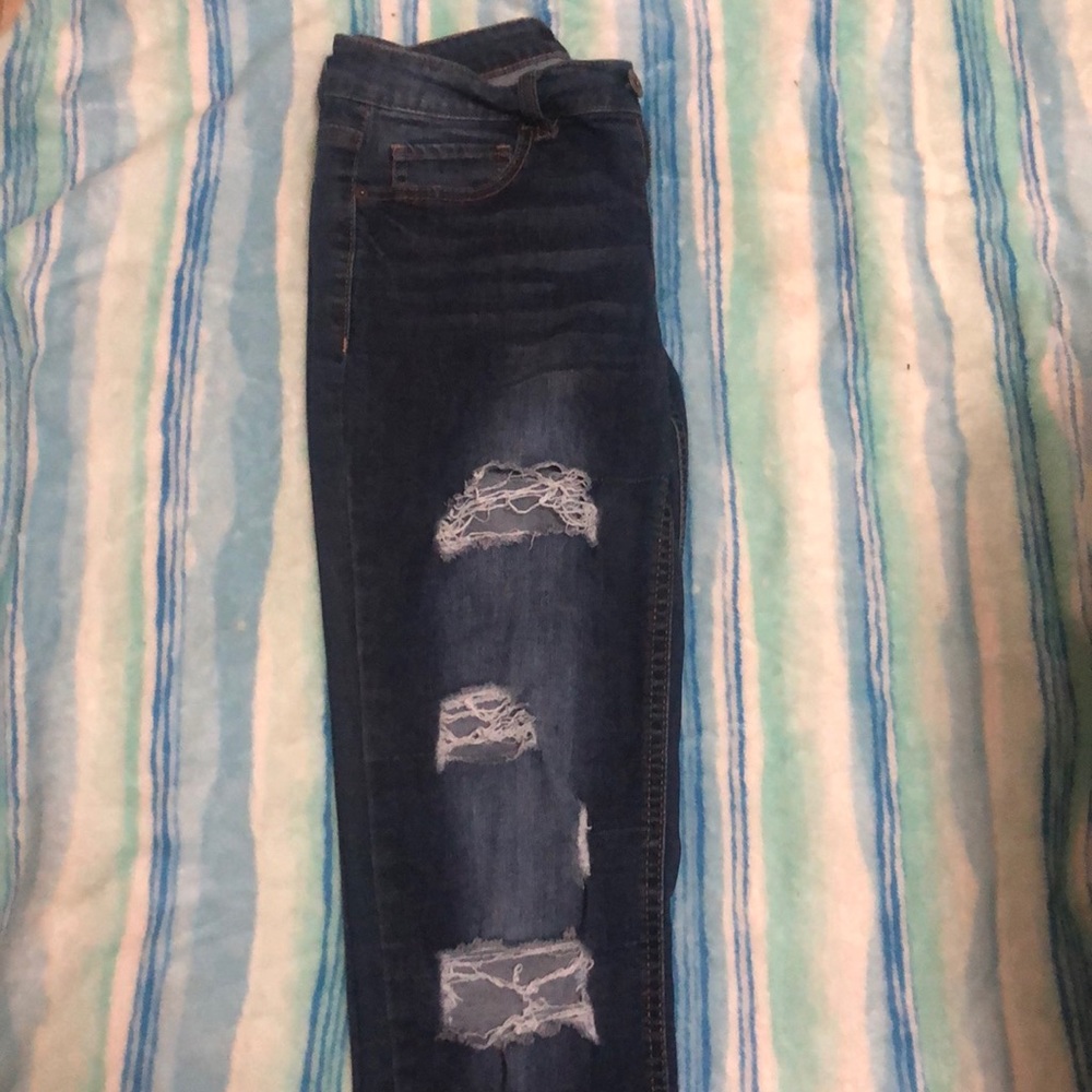 Rue 21 ripped skinny jeans
